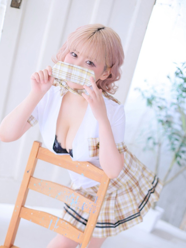 りょうな（RED ROOM（レッドルーム））