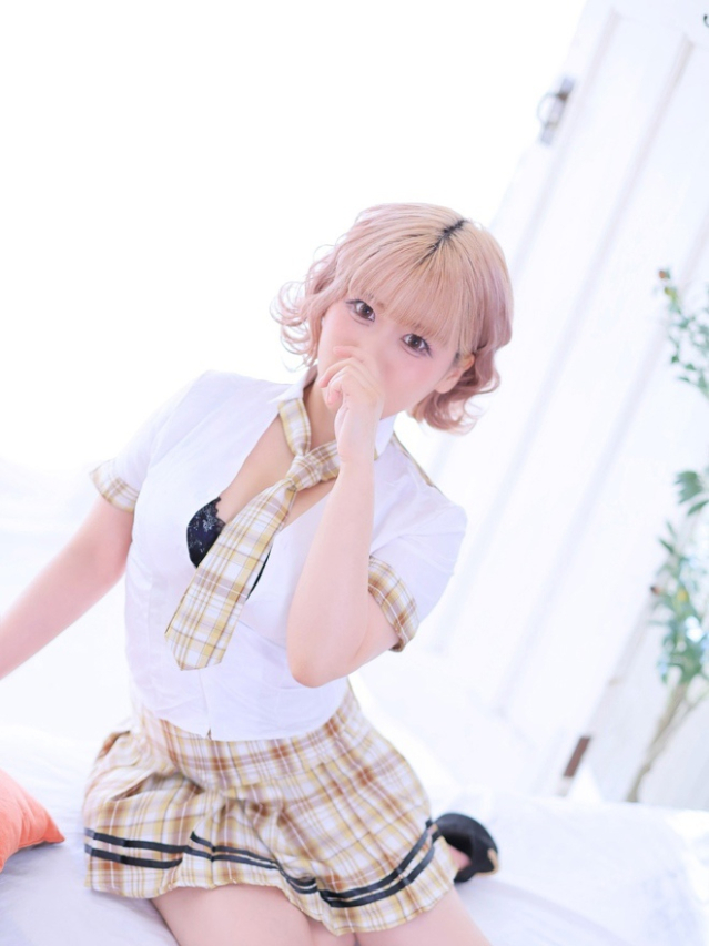 りょうな（RED ROOM（レッドルーム））