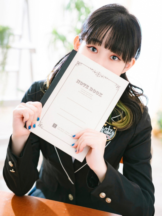 れおな（RED ROOM（レッドルーム））