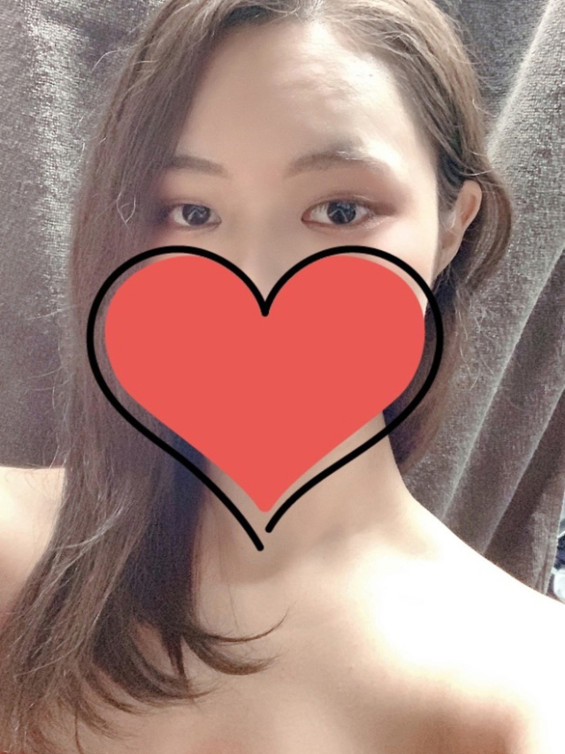 なお（RED ROOM（レッドルーム））