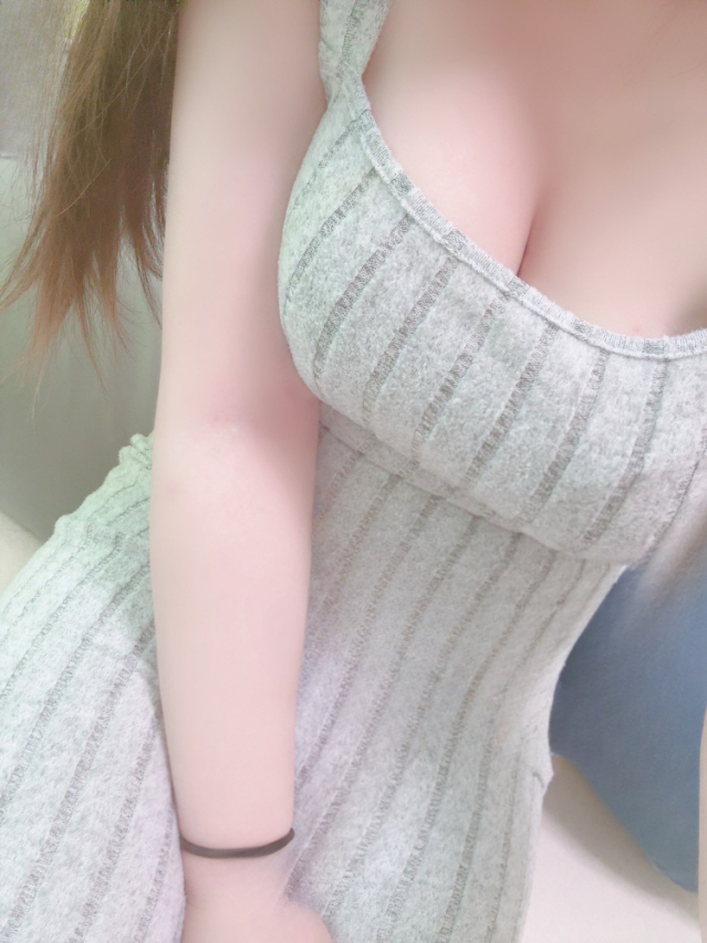 もも（レンタル彼女）