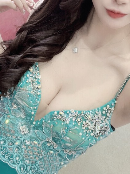 ことね（レンタル彼女）