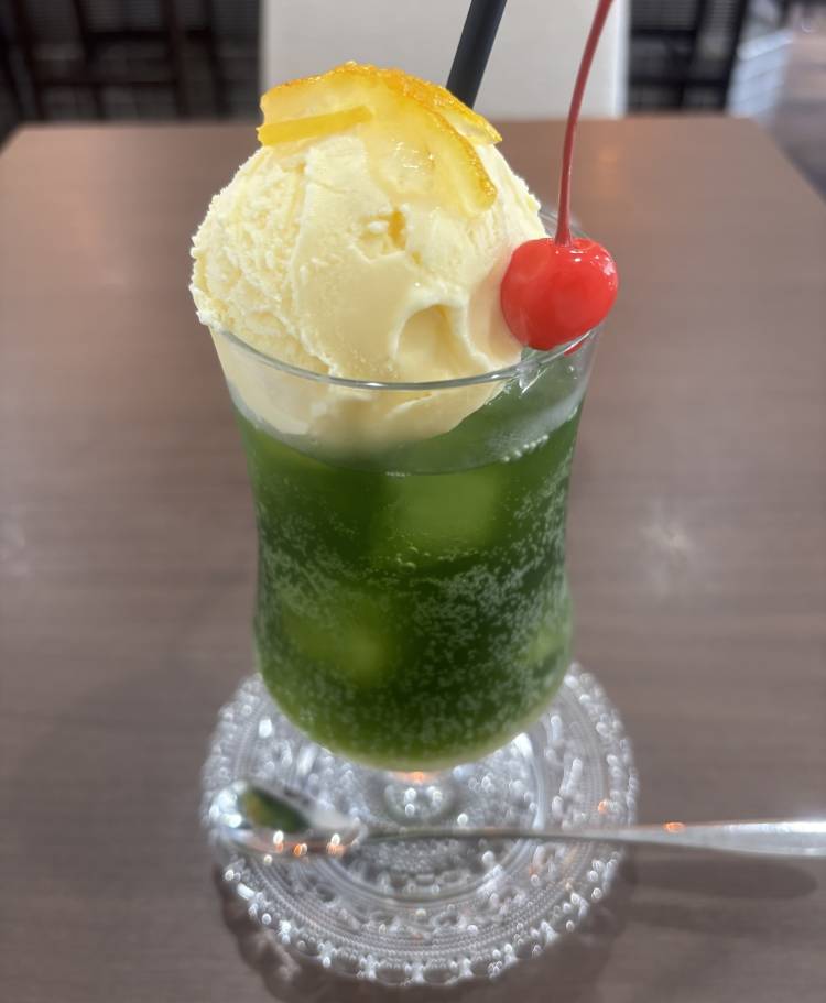 初めましてサクラです