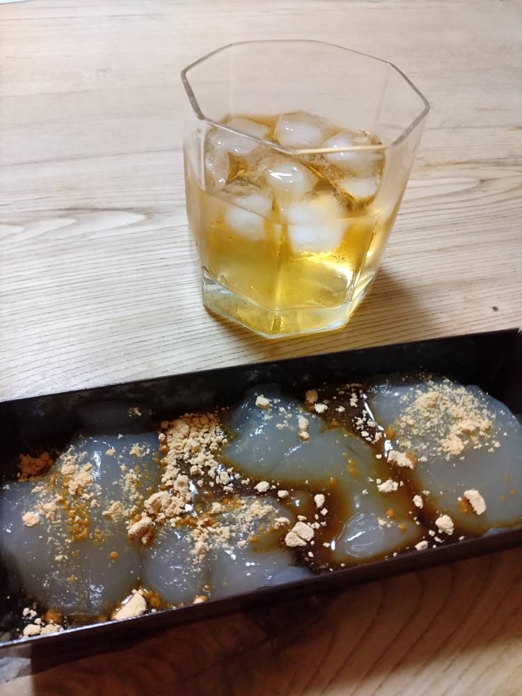 今日はテニスでお休み