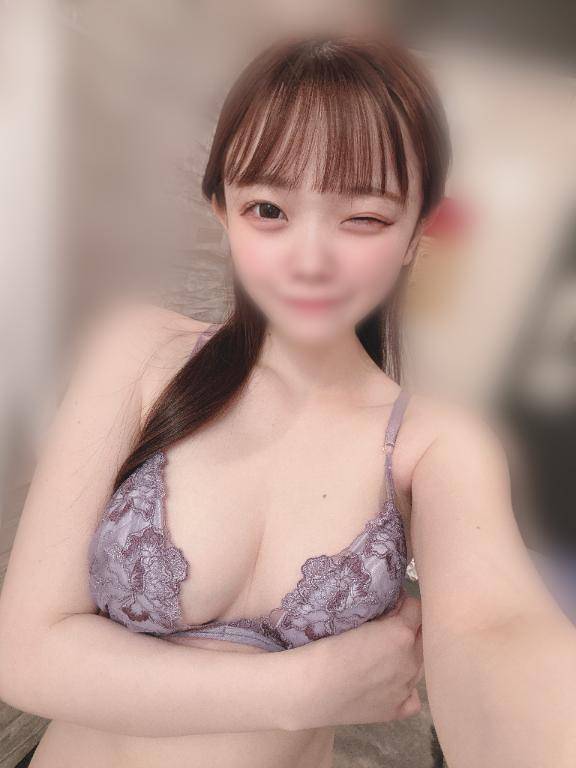 四月LASTだ〜〜〜🌸🤍