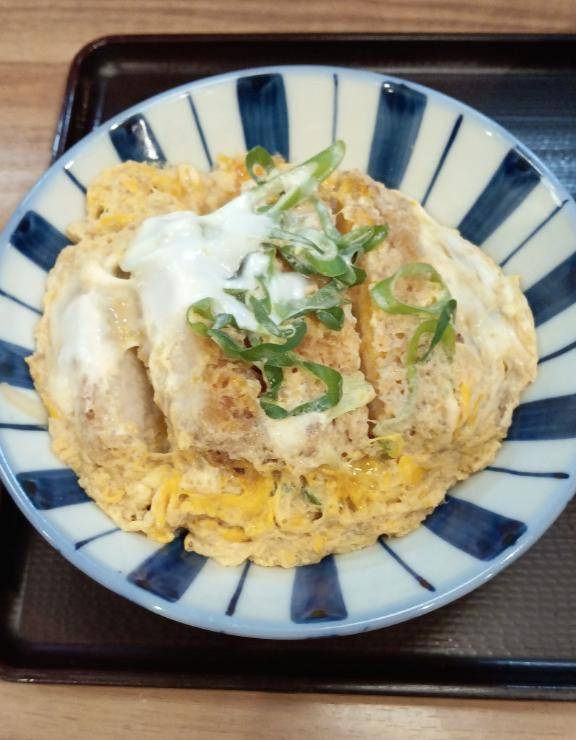 阪急そばのカツ丼