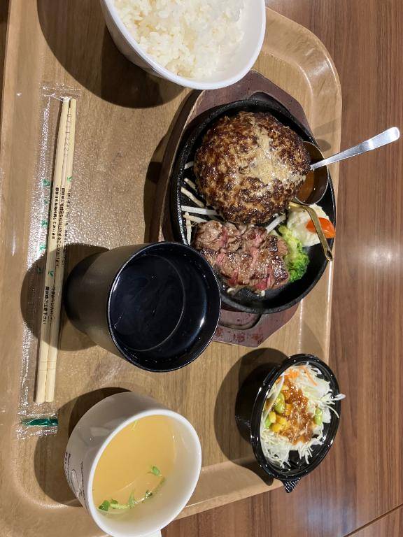 こんにちは·͜· ︎︎ᕷ