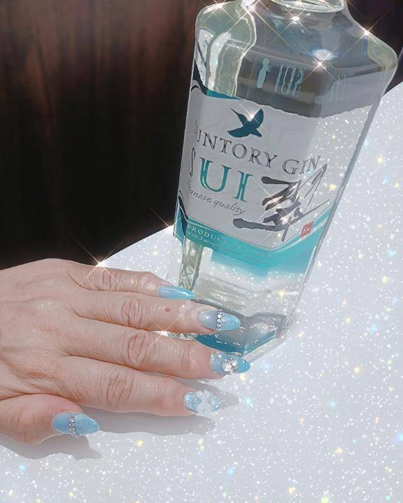 ネイルブルー