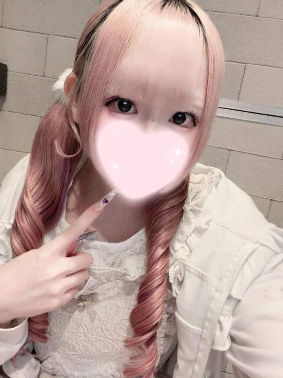 いるよ…( ⩌⩊⩌)✧