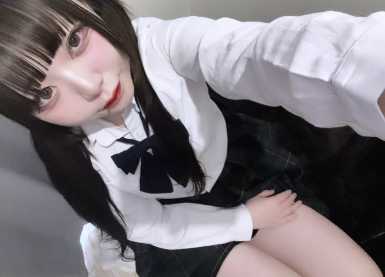 ねむ（BIJOULUNA-ビジョルナ-）