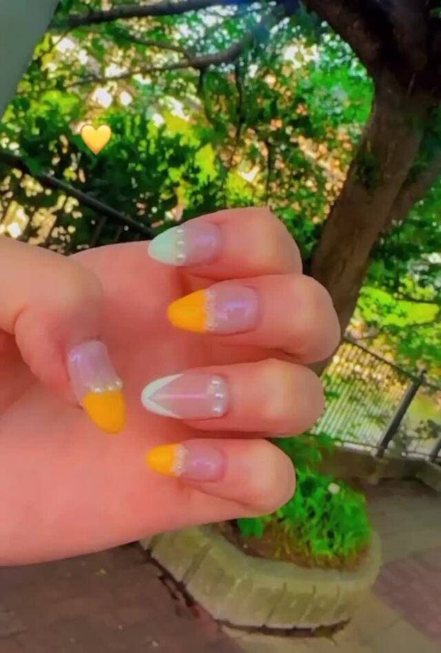 ネイルおーわった🌼💛