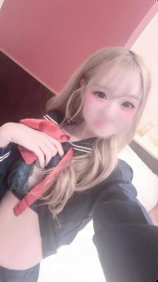 セーラー服ちらっ👗💗