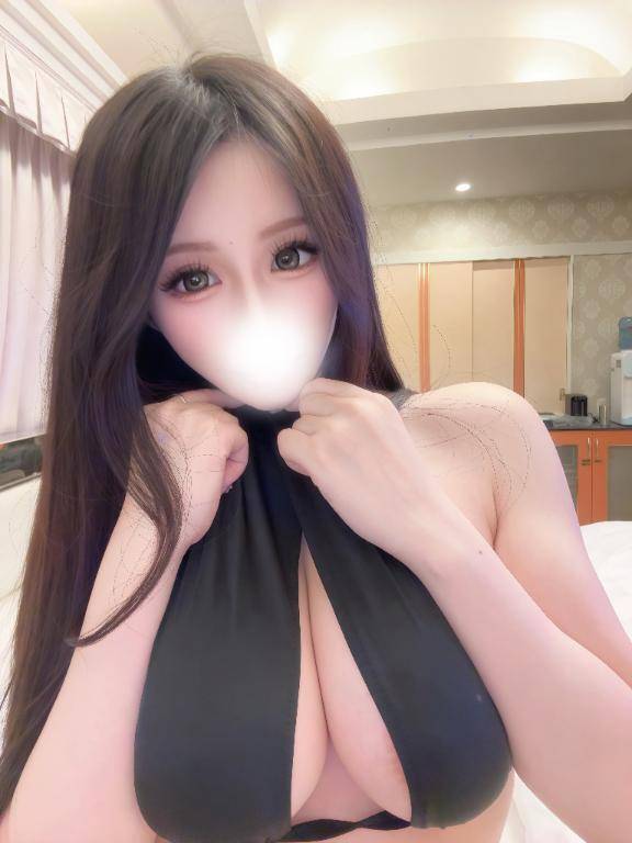 xで話題の(￣∇￣)