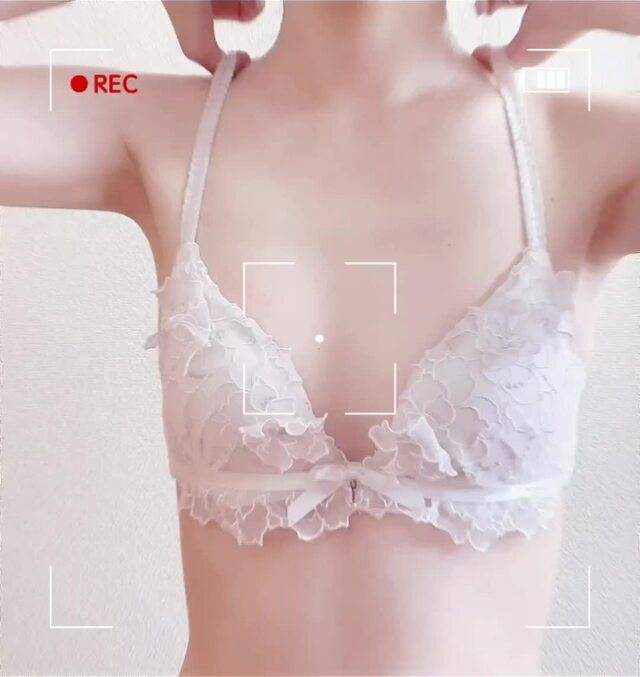 ぬぎぬぎ……