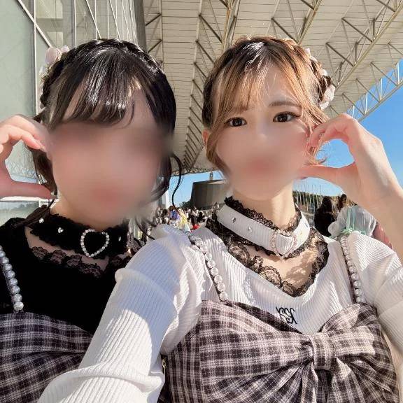 明日お店にいます💖