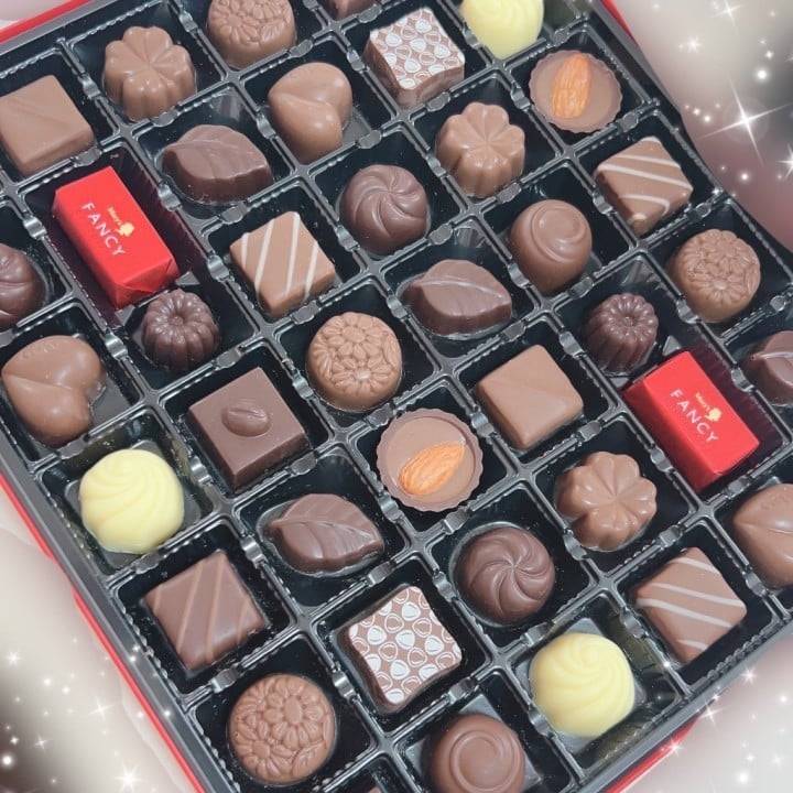 明日10時〜15時✊🍫