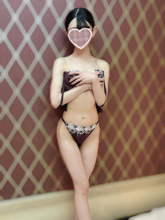 【ありす】黒髪妹系美女（コーチと私とビート板・・・）