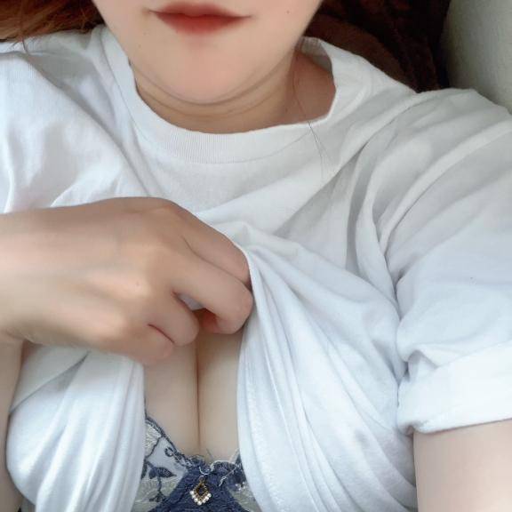 密着させて、、、