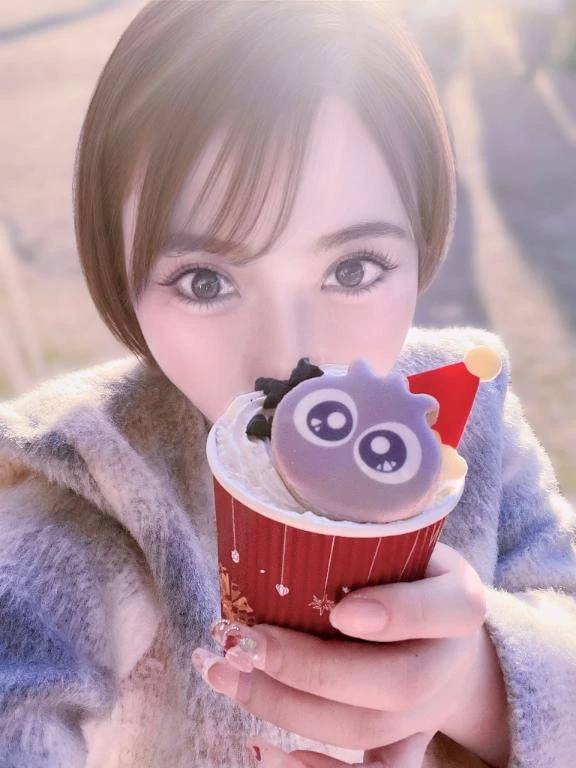 【まろん】やみつき巨乳美女（コーチと私とビート板・・・）