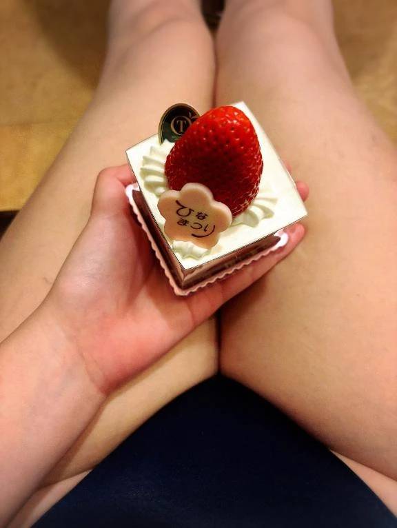 夜分に失礼します………(小声)