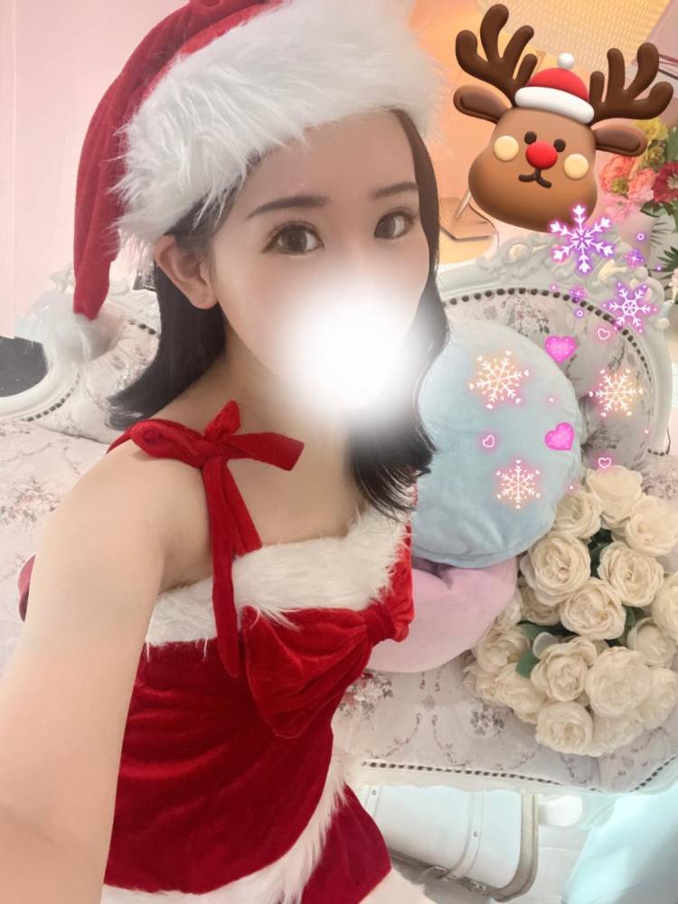 サンタコス見て〜！😉🎄✨