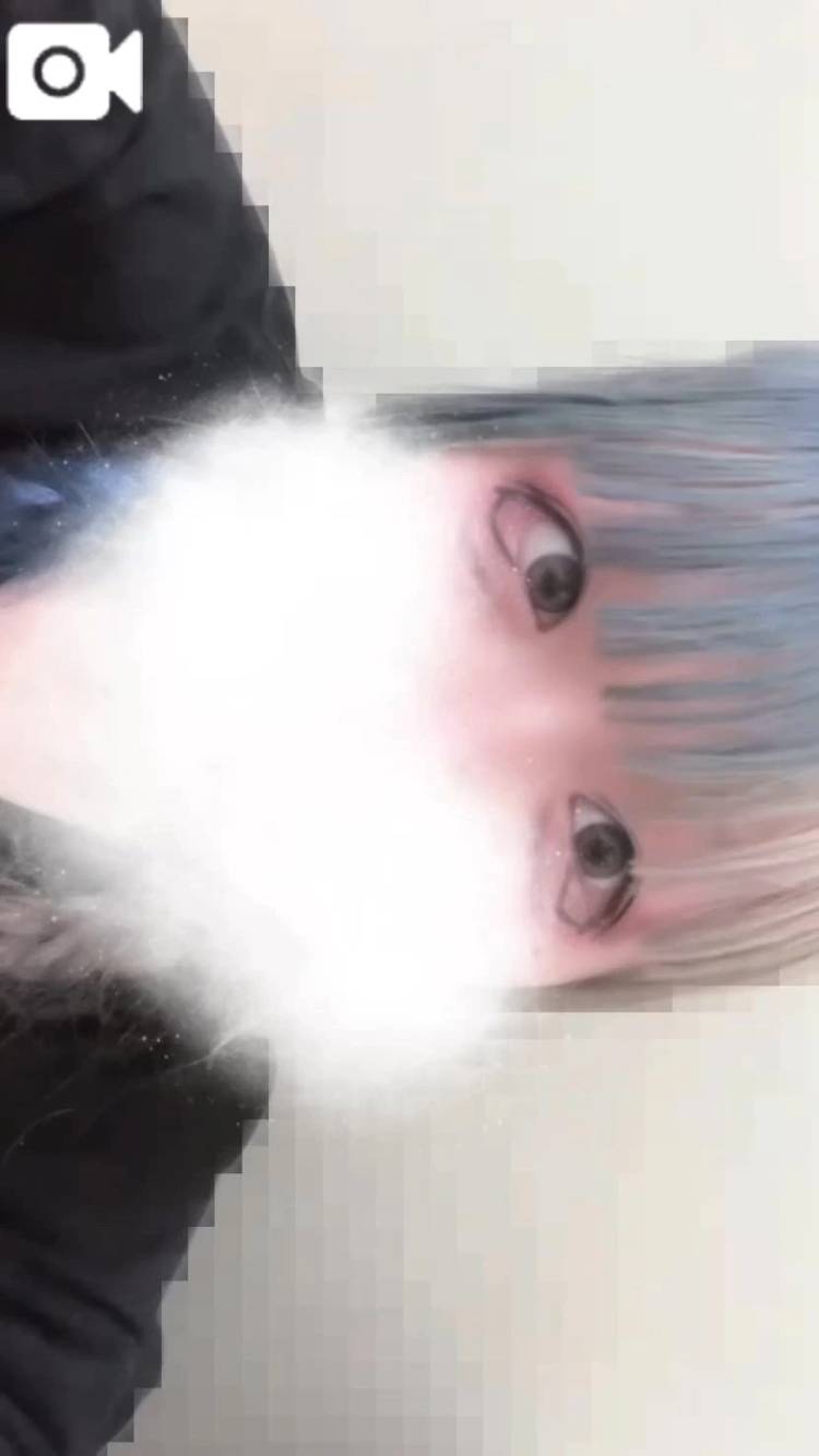 髪色