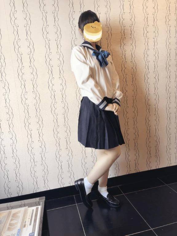 制服姿も好き？