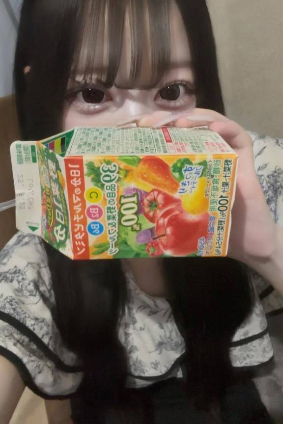 はじめまして(⁎ᴗ͈ˬᴗ͈⁎)