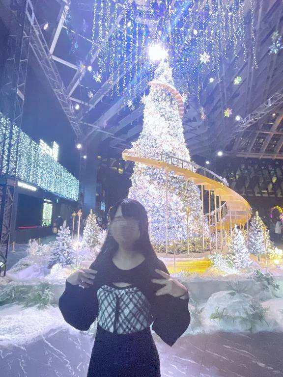 おひさしぶりです👧🏻✋🏻✨