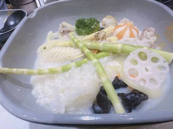 （🍜•᎑•🍜）