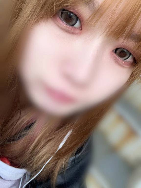 目元っ