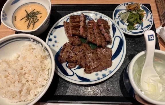 🐶世界最後の日には牛タンを食べたい🧡