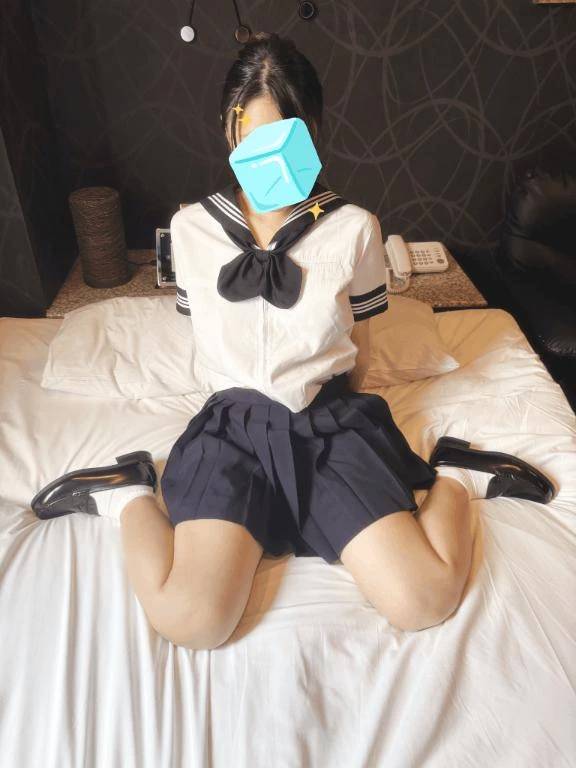 【制服】汗ばむ体を…❤️【コスプレ】