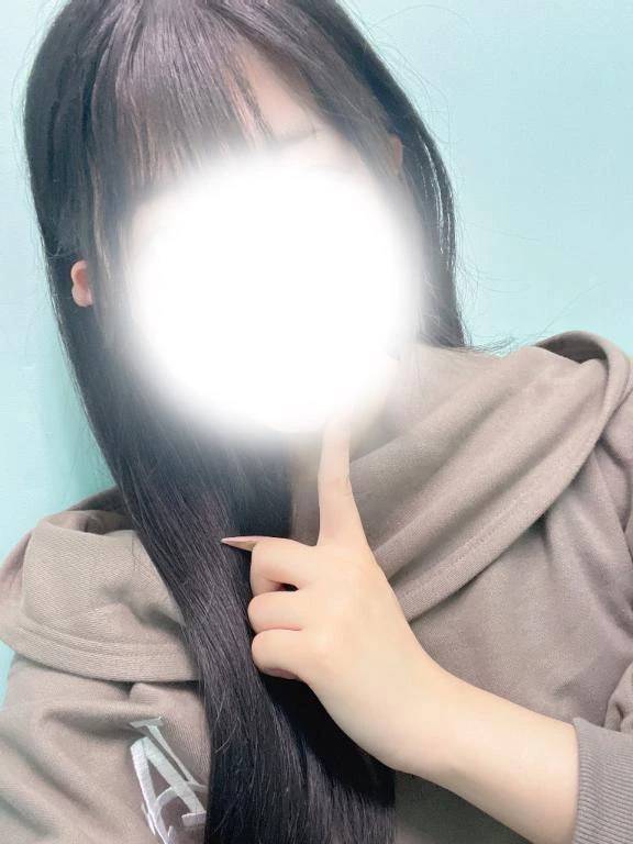 出勤してます(  . .)"