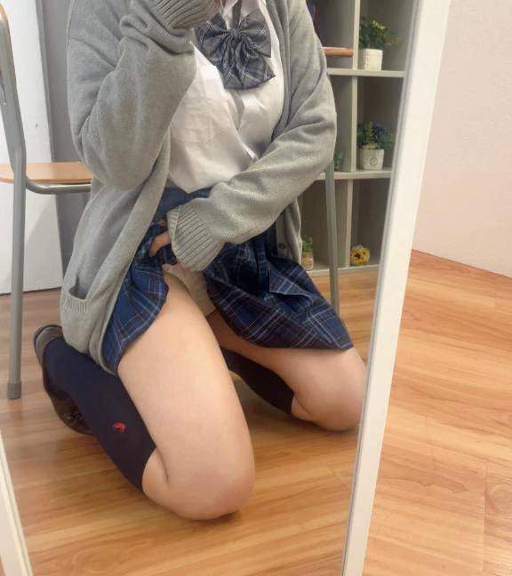 ゆりなです