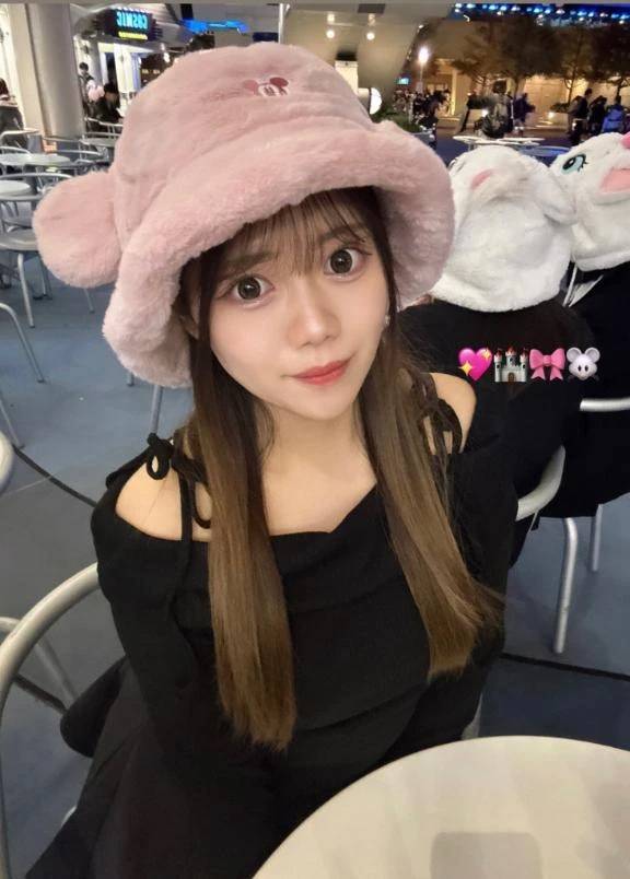 (ᴖ ̫ᴖ  )♪