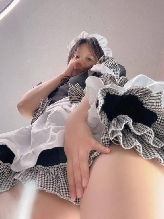 【コスプレ】覗いちゃダメ…❤️【メイド】