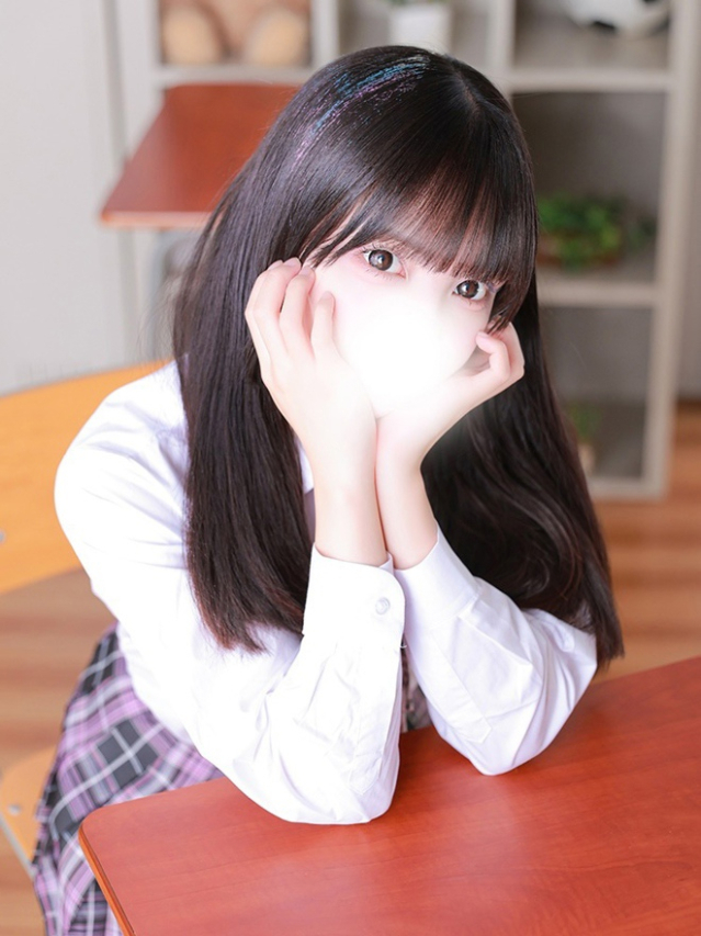 あきな（デザインプリズム新宿）