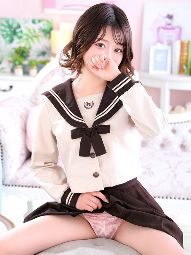 あすな（デザインプリズム新宿）