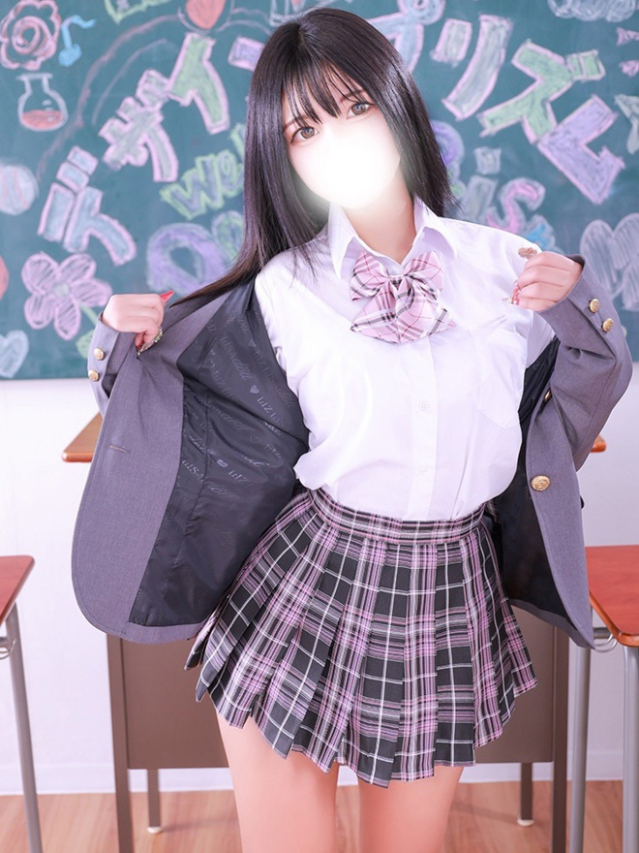 りいな(デザインプリズム新宿)