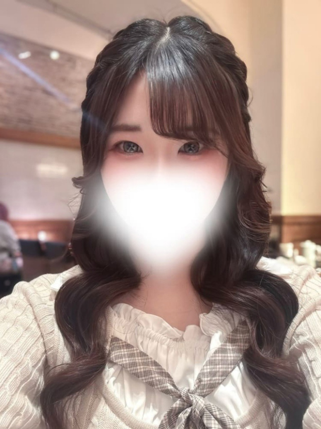 みみ（デザインプリズム新宿）