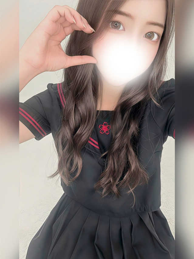 もも（デザインプリズム新宿）