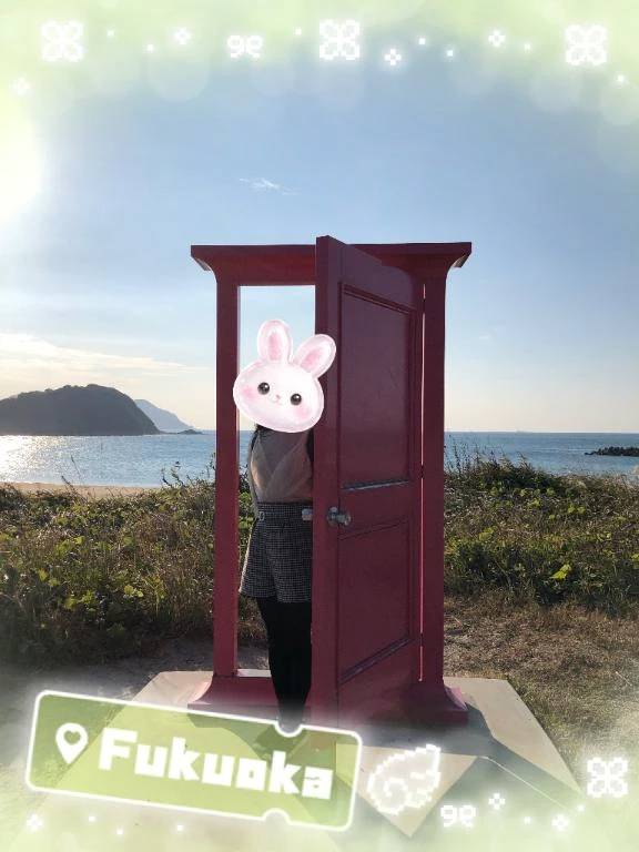 外れたドア、地上に放置（笑）