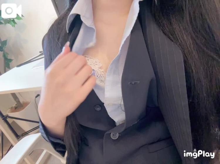 あついなぁ〜パタパタ🎐