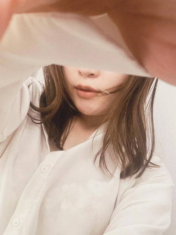 み、みちゃだめっ！