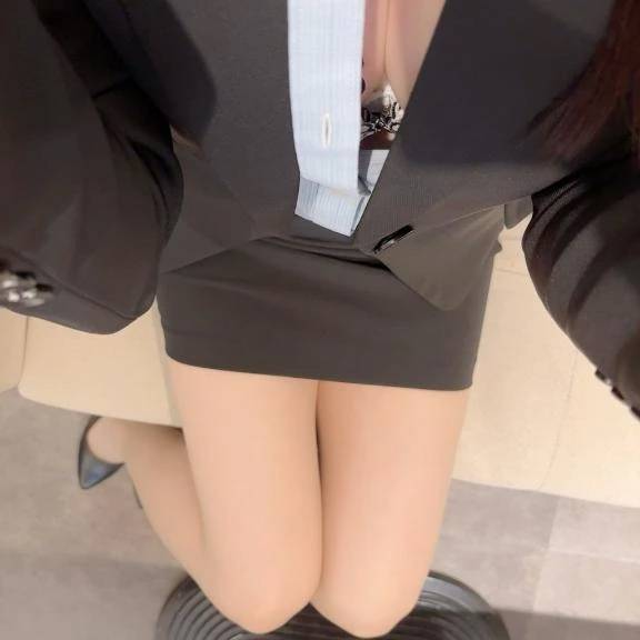 加瀬なつき(e女商事 池袋オフィス)