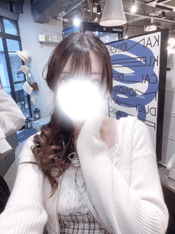 藤崎みりあ（e女商事 池袋オフィス）