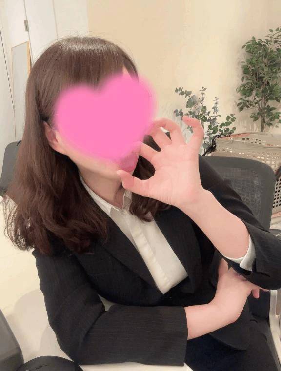 仕事の合間に👅