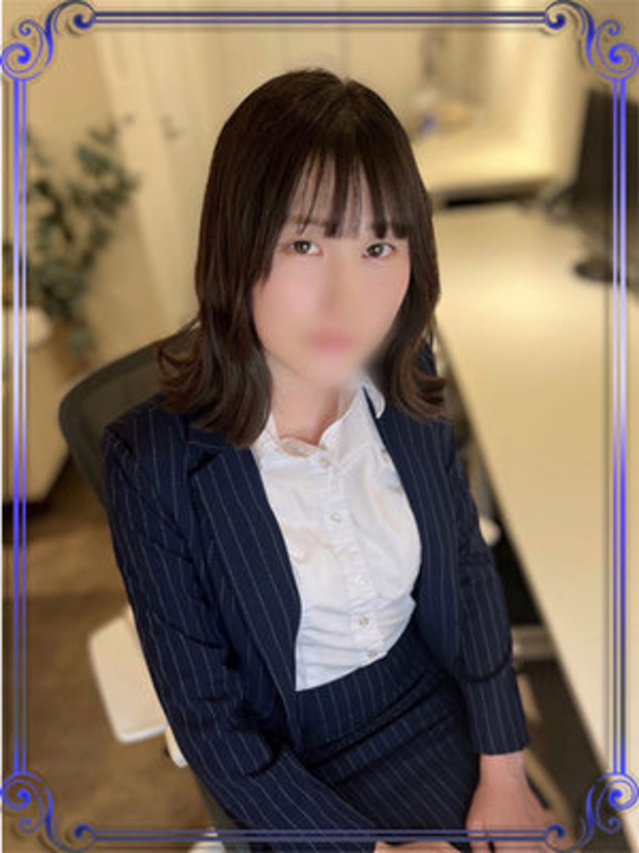 小松はな（e女商事 池袋オフィス）