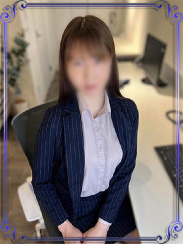 蒼めぐみ（e女商事 池袋オフィス）